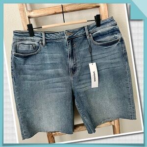 NWT VIGOSS HIGH RISE RAW HEM DENIM SHORTS SZ 12/31